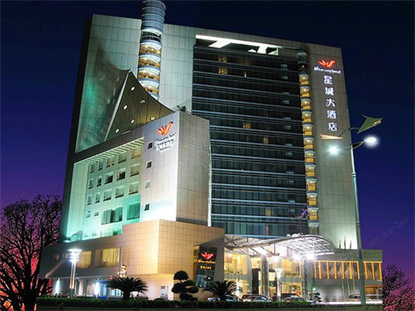 珠海星城大酒店珠海玻璃平移门
