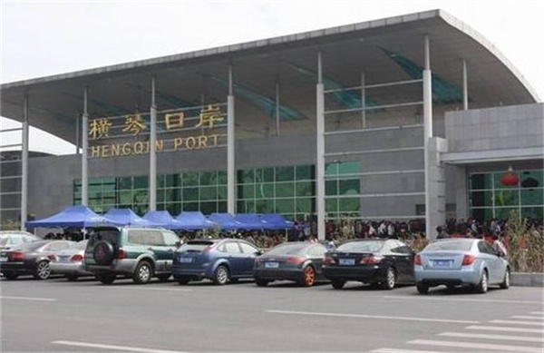 珠海市口岸局横琴分局珠海贺多龙玻璃自动门